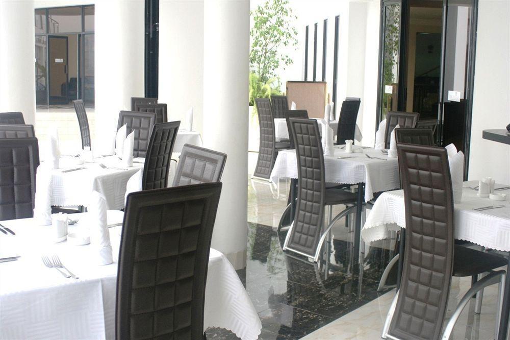 The Manor Hotel Kigali Exterior foto